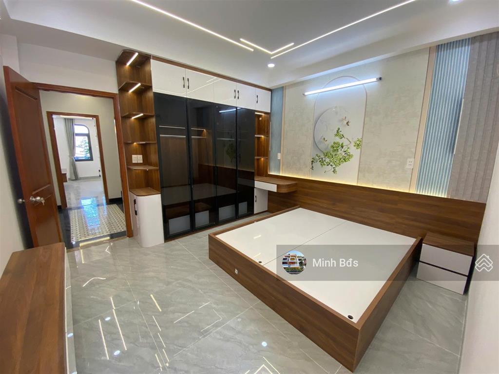 Nhà mặt tiền đường nhựa 10m hương lộ 2 đúc 5 tấm, có thang máy 4x16m full nội thất giáp q. tân phú