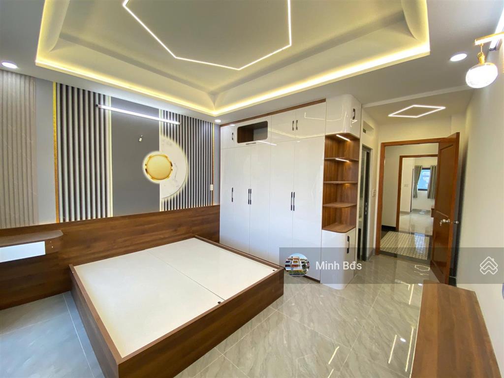 Nhà mặt tiền đường nhựa 10m hương lộ 2 đúc 5 tấm, có thang máy 4x16m full nội thất giáp q. tân phú