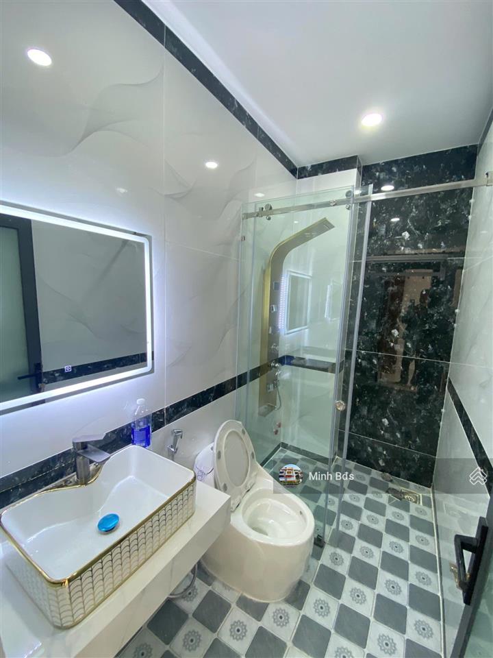 Nhà mới có thang máy full nội thất 4x16m 5 tầng, hẻm đẹp 8m đường gò xoài thông qua tân kỳ tân quý