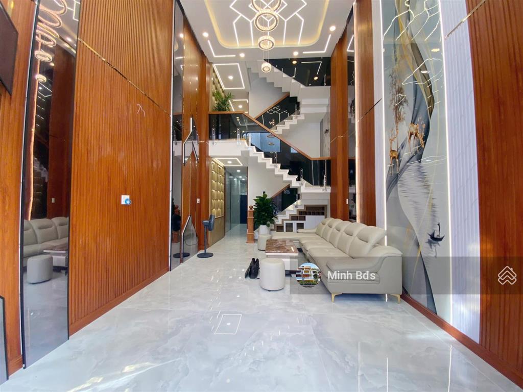 Nhà mới có thang máy full nội thất 4x16m 5 tầng, hẻm đẹp 8m đường gò xoài thông qua tân kỳ tân quý
