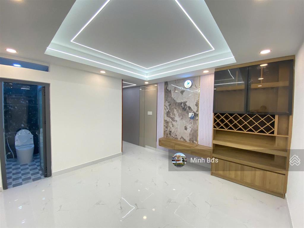 Nhà mới có thang máy full nội thất 4x16m 5 tầng, hẻm đẹp 8m đường gò xoài thông qua tân kỳ tân quý