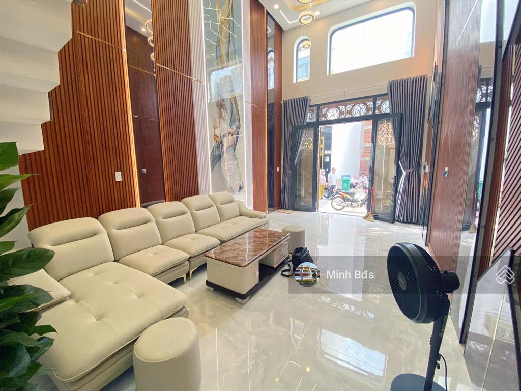 Nhà mới có thang máy full nội thất 4x16m 5 tầng, hẻm đẹp 8m đường gò xoài thông qua tân kỳ tân quý
