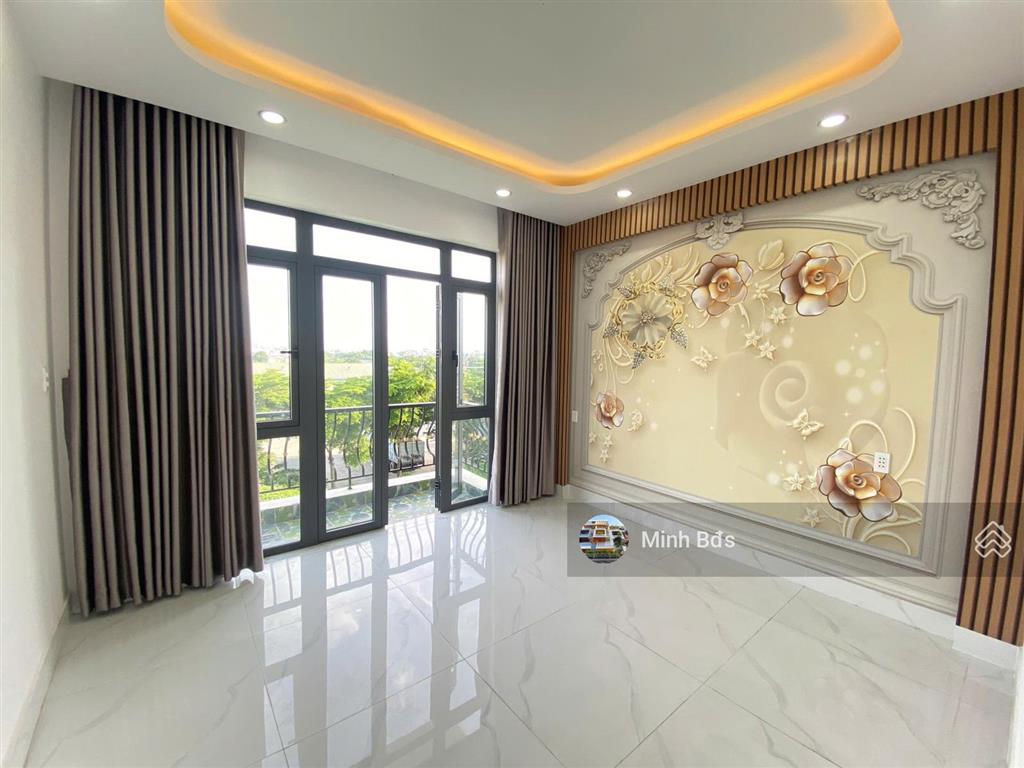 Nhà mới 4,5 tấm, 4x14m đường nhựa 8m thông thoáng đồng bộ cao cấp khu tái định cư