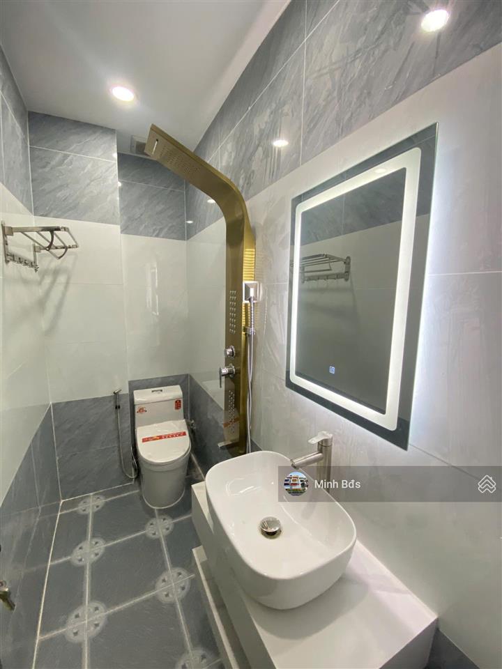 Nhà mới 4,5 tấm, 4x14m đường nhựa 8m thông thoáng đồng bộ cao cấp khu tái định cư