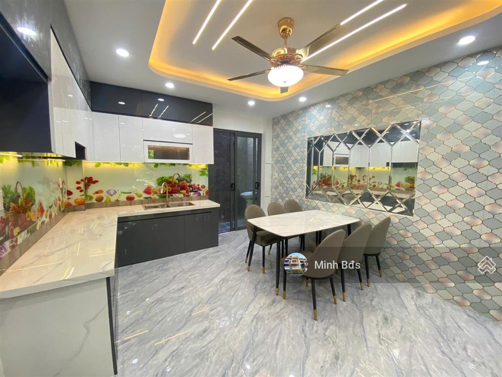 Nhà mới 4,5 tấm, 4x14m đường nhựa 8m thông thoáng đồng bộ cao cấp khu tái định cư