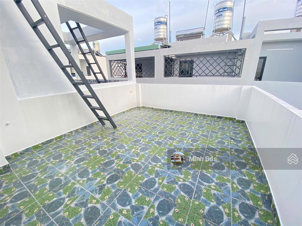 Nhà mới 4,5 tấm, 4x14m đường nhựa 8m thông thoáng khu tái định cư, tiện ích đầy đủ chỉ 5 phút
