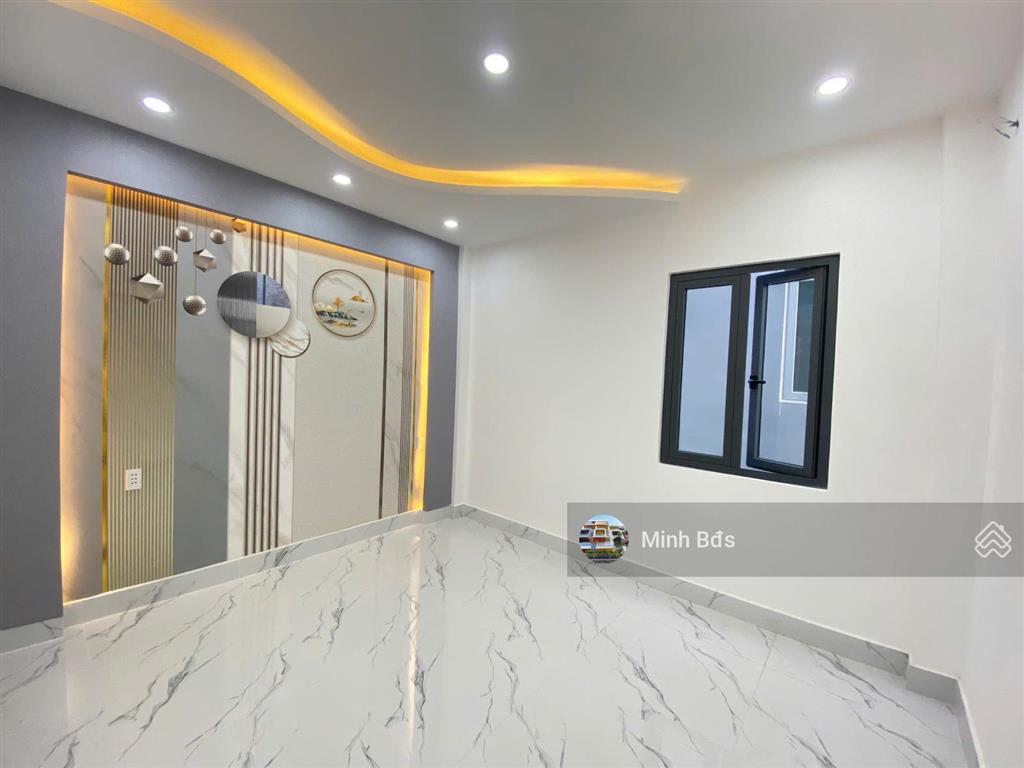 Nhà mới 4,5 tấm, 4x14m đường nhựa 8m thông thoáng khu tái định cư, tiện ích đầy đủ chỉ 5 phút
