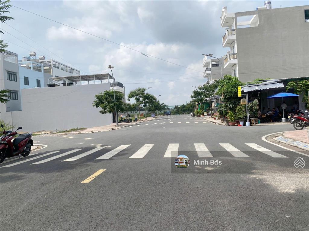 Bán nền đất đẹp (147m2) 4,6x18 nở hậu 20m. đường nhựa 20m có vỉa hè, cây xanh quy hoạch đồng bộ