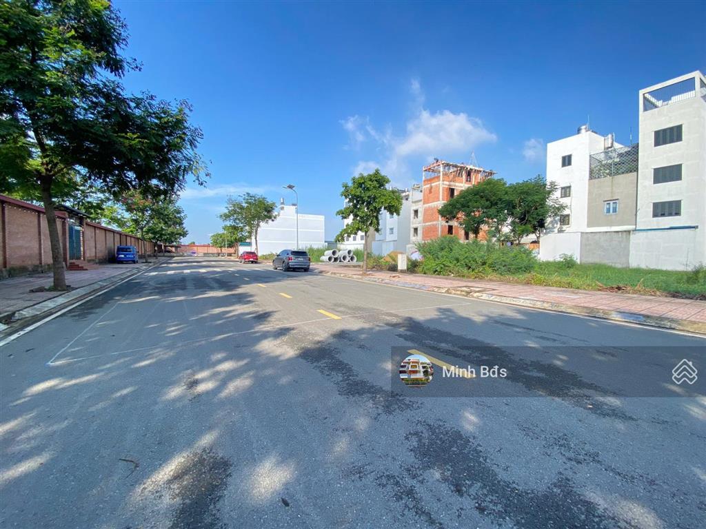 Bán nền đất đẹp (147m2) 4,6x18 nở hậu 20m. đường nhựa 20m có vỉa hè, cây xanh quy hoạch đồng bộ