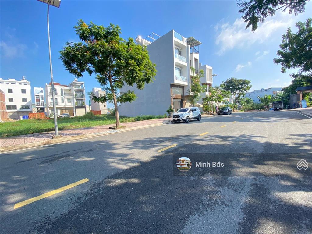 Bán nền đất đẹp (147m2) 4,6x18 nở hậu 20m. đường nhựa 20m có vỉa hè, cây xanh quy hoạch đồng bộ