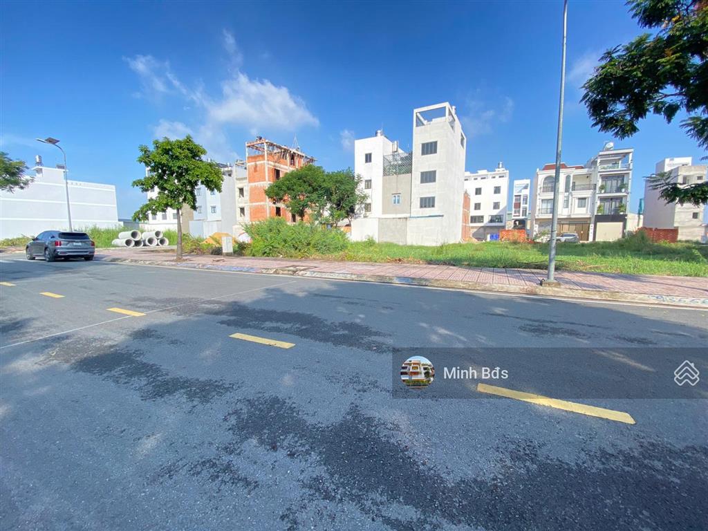 Bán nền đất đẹp (147m2) 4,6x18 nở hậu 20m. đường nhựa 20m có vỉa hè, cây xanh quy hoạch đồng bộ