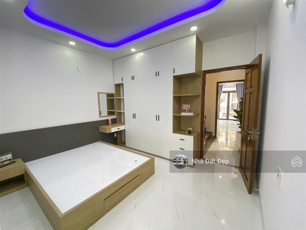 Nhà xây mới 5 tấm full nội thất, 4x16,5m hẻm đẹp 7m đường mã lò gần trường học, ubnd phường