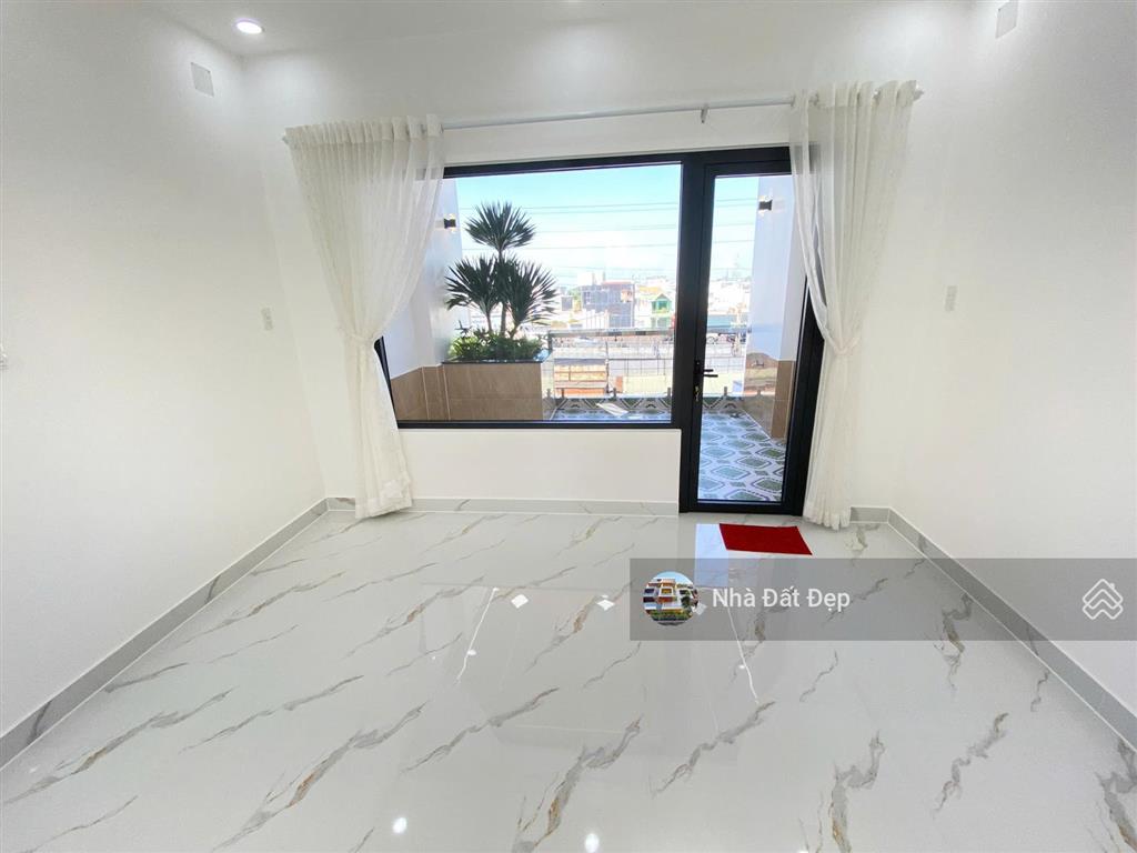 Nhà mới có thang máy 5 tấm full nội thất 4x20m. hẻm 10m đường lê trọng tấn giáp aeon tân phú