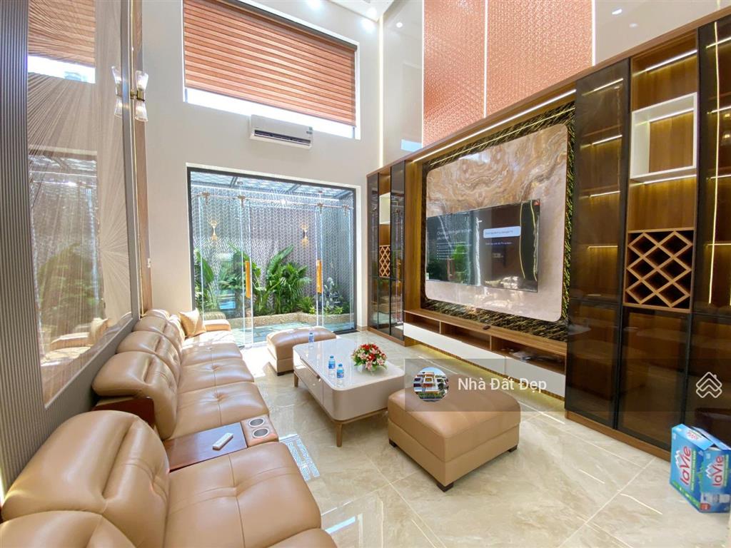 Nhà mới có thang máy 5 tấm full nội thất 4x20m. hẻm 10m đường lê trọng tấn giáp aeon tân phú