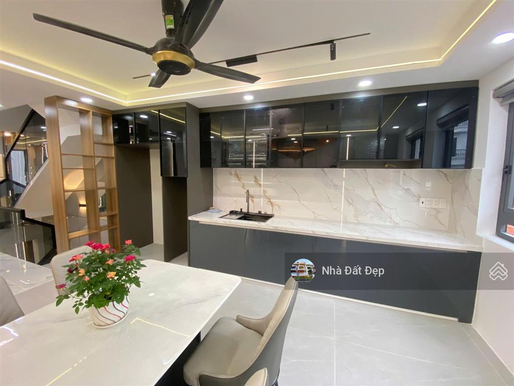 Nhà mới khu đồng bộ cao cấp 5 tấm, 4x16m, đường nhựa 8m hương lộ 2 giáp bờ kênh tham lương