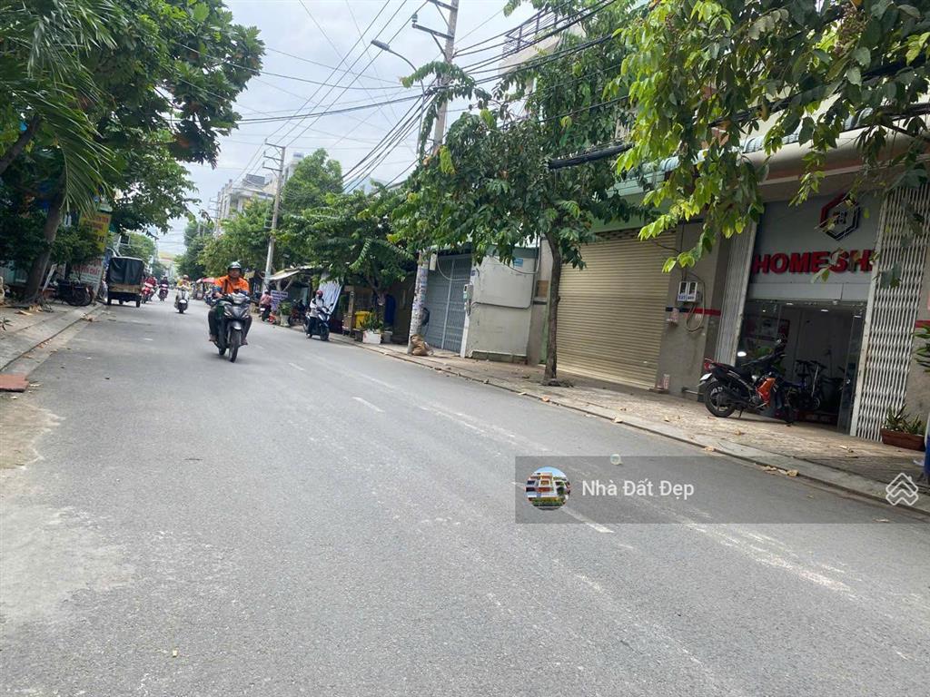 Bán 2 nền đất đẹp 4x20m, mtkd đường 413 lê văn quới thông qua hương lộ 2. giáp tân phú