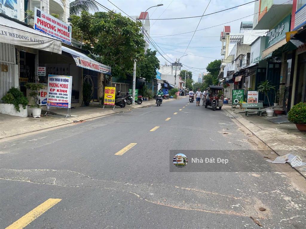 Bán 2 nền đất đẹp 4x20m, mtkd đường 413 lê văn quới thông qua hương lộ 2. giáp tân phú