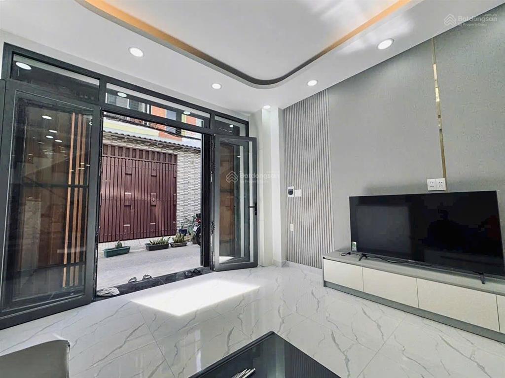 Gấp bán nhà đẹp hẻm xe hơi, lê đức thọ giá chỉ 5,65 tỷ tl 1 trệt 2 lầu,