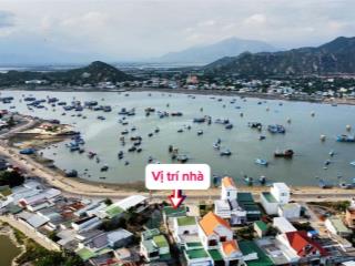 Nhà ba mặt tiền view đầm nại, khánh hải