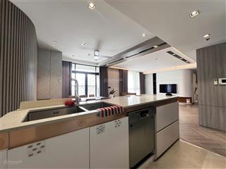 Căn đập thông cao cấp 25 tỷ royal city gần 200m2 tầng đẹp, view đẹp nhất royal.  0985 676 ***