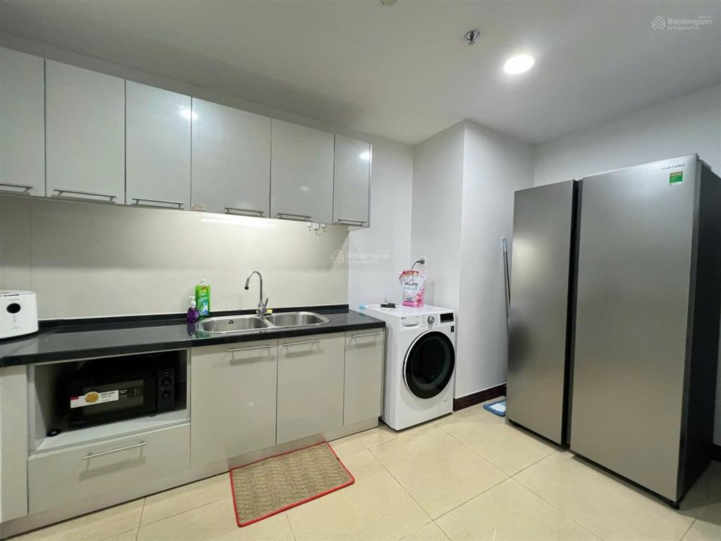 Căn 2 phòng ngủ cho thuê 16 triệu/tháng royal city nội thất đẹp, mới hoàn thiện.  0985 676 ***