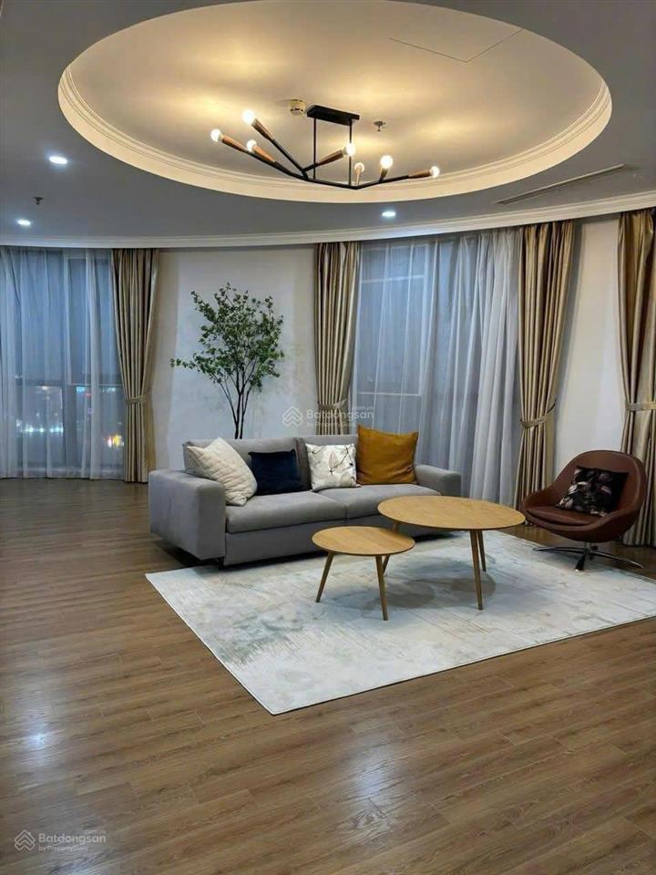 Cho thuê căn 3 phòng ngủ 20 triệu/tháng royal city đầy đủ nội thất nhà đẹp sạch sẽ,  0985 676 ***