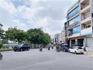 Bán nhà mặt tiền phú nhuận  đường trường sa p2 phú nhuận(cũ)  ngay cc miếu nổi. công chứng ngay!