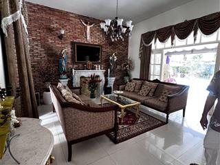 Cần bán biệt thự pháp trung tâm hóc môn