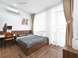 Mới 100%  cho thuê căn 1pn có máy giặt riêng ban công tiện di chuyển sang quận 1   0986 709 ***