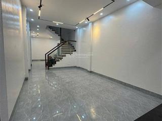 Siêu phẩm trung tâm cầu giấynhà đẹp ở ngay, ôtô qua nhà vào nhàkinh doanh, dt 50m2 x 6 t x mt 4m
