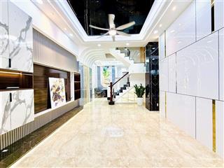 Bán nhà giá ngộp 3,25 tỷ/ 65m2  hxh hai bà trưng, quận 3  gần công viên lê văn tám  sổ riêng