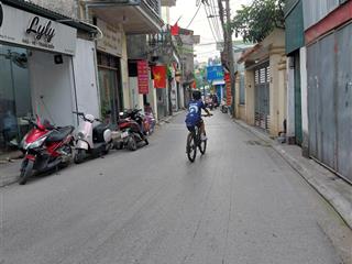 Bán nhà dân xây phố gia quất long biên, 3.5 tầng, 4 phòng ngủ, 4.9 tỷ