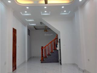 Nhà đẹp phố nguyễn văn linh, 43m2, 5 tầng, lô góc, sổ vuông đẹp