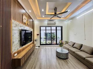 Trung tâm quận long biên nhà đẹp dân xây 44m2, 4 tầng, sổ vuông đẹp, gara ô tô