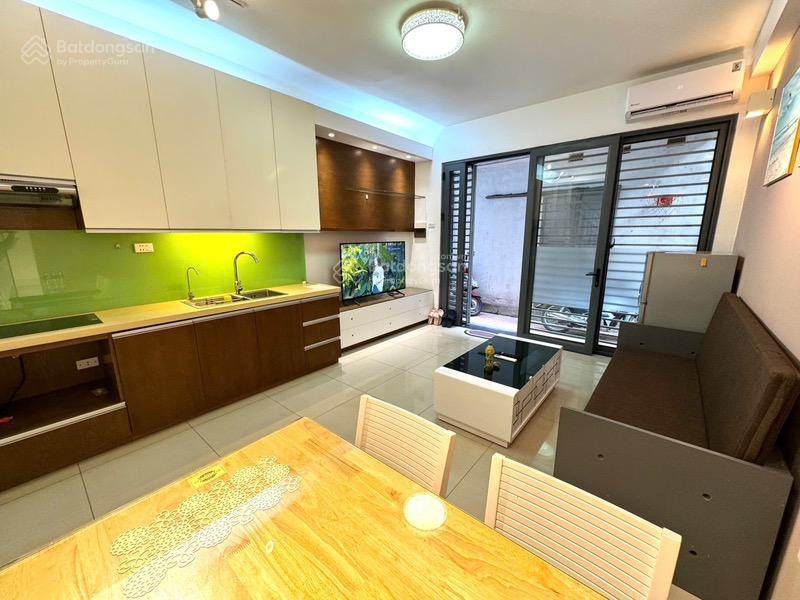 Bán nhà phố bồ đề, gần nguyễn văn cừ, 35m2 5 tầng mt4m giá 7.4 tỷ, nội thất đẹp