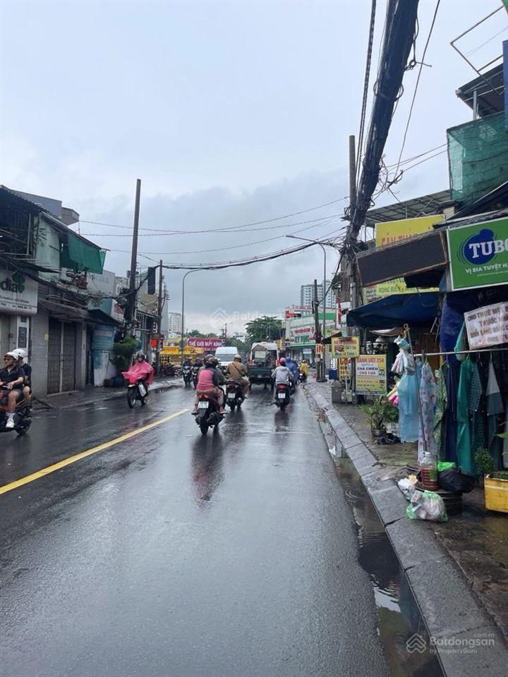 Bán gấp chỉ 9,9 tỷ. mtkd đỉnh thoại ngọc hầu 2 tầng. dt 4,2x28m. cho thuê 20 tr/th. mua là lời