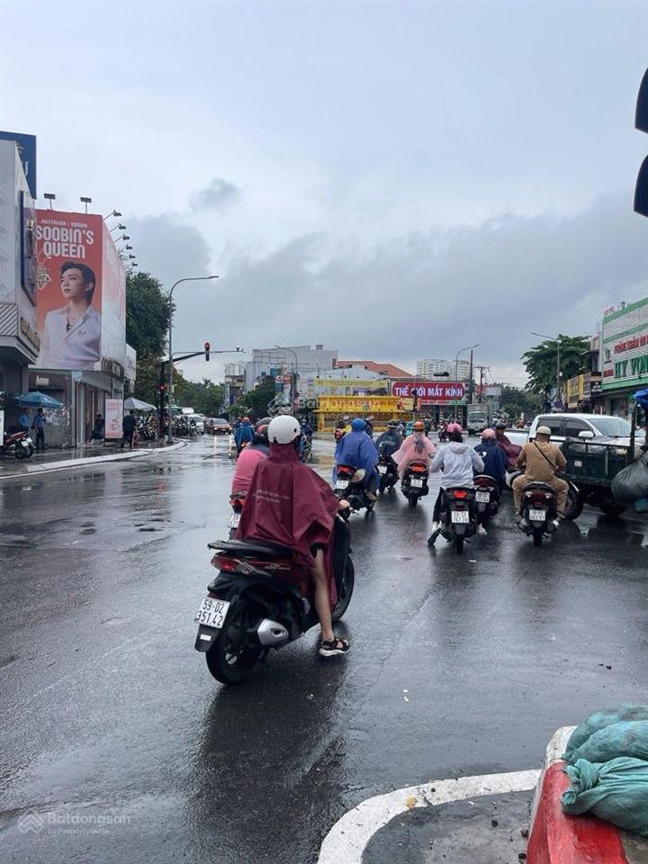 Bán gấp chỉ 9,9 tỷ. mtkd đỉnh thoại ngọc hầu 2 tầng. dt 4,2x28m. cho thuê 20 tr/th. mua là lời