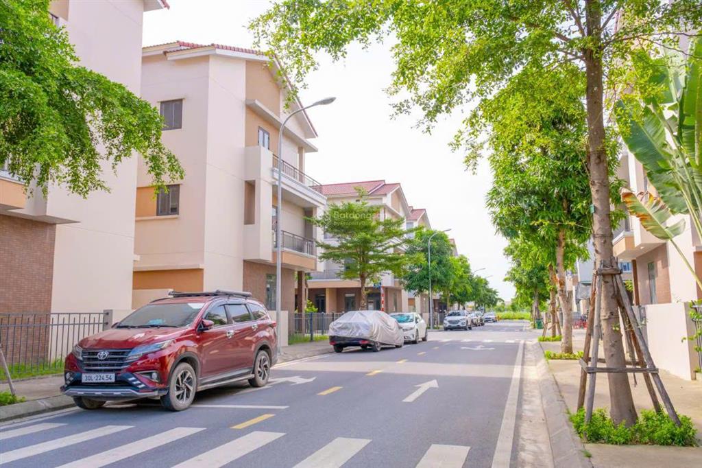 Bán gấp căn centa 75m2 ngay cổng ra vào cần bán gấp, giá tốt tt 3,55 tỷ cho khách thiện chí
