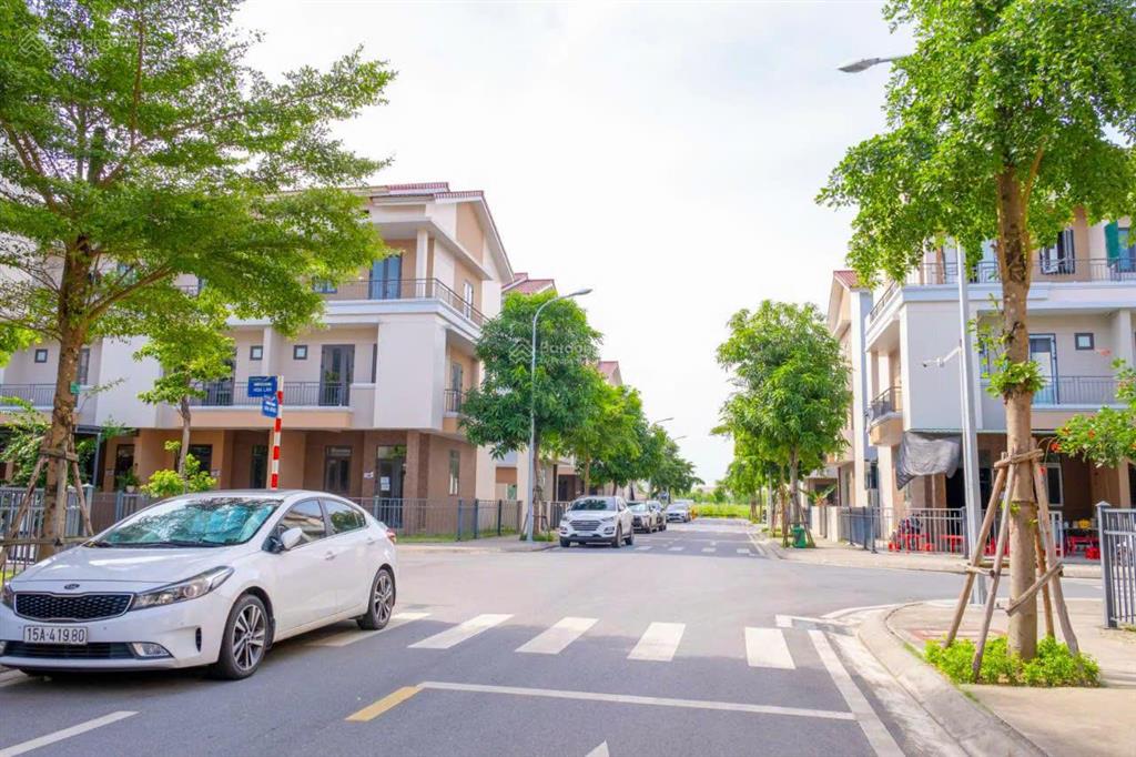 Bán gấp căn centa 75m2 ngay cổng ra vào cần bán gấp, giá tốt tt 3,55 tỷ cho khách thiện chí