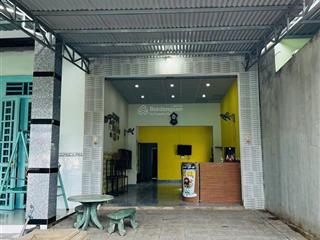 Cc bán nhà tại xã bàu năng, 1,4 tỷ, thuế phí bên bán, 140,2m2, mặt tiền đường, tiện kinh doanh.