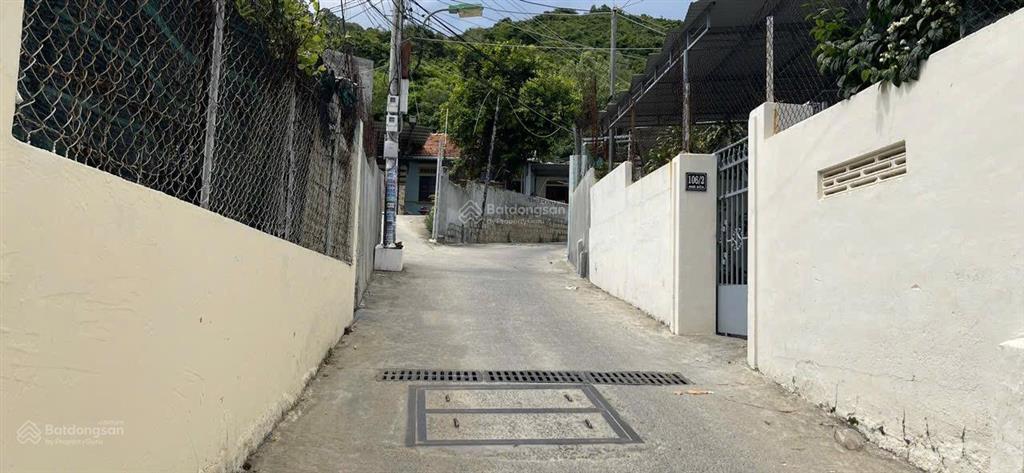 Bán lô đất 2 mặt tiền full thổ cư gần tháp bà ponaga nha trang, giá chỉ 3.95 tỷ , cách biển 1,6km .