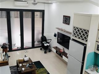 Bán nhà 5 tầng dân xây cực đẹp  cách 1 nhà ra mặt phố  oto lùi cửa . 8.8 tỷ