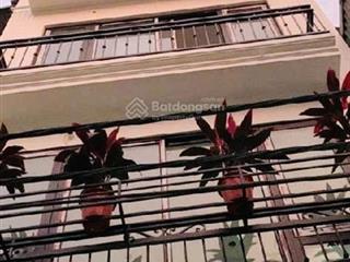 Bán nhà đẹp  gần võng thị  ngõ thông  kinh doanh  6 tầng thang máy 2 phút ra hồ tây..15.2 tỷ