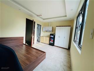 30m mặt tiền 3,3m nhà 5 tầng tổng 3ngu thang máy ngõ 3m