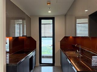 View sông ,tầng đẹp diện tích lớn ,ban công từng phòng ngủ 165m2 3pn 2wc 9.9 tỷ  0357 313 ***