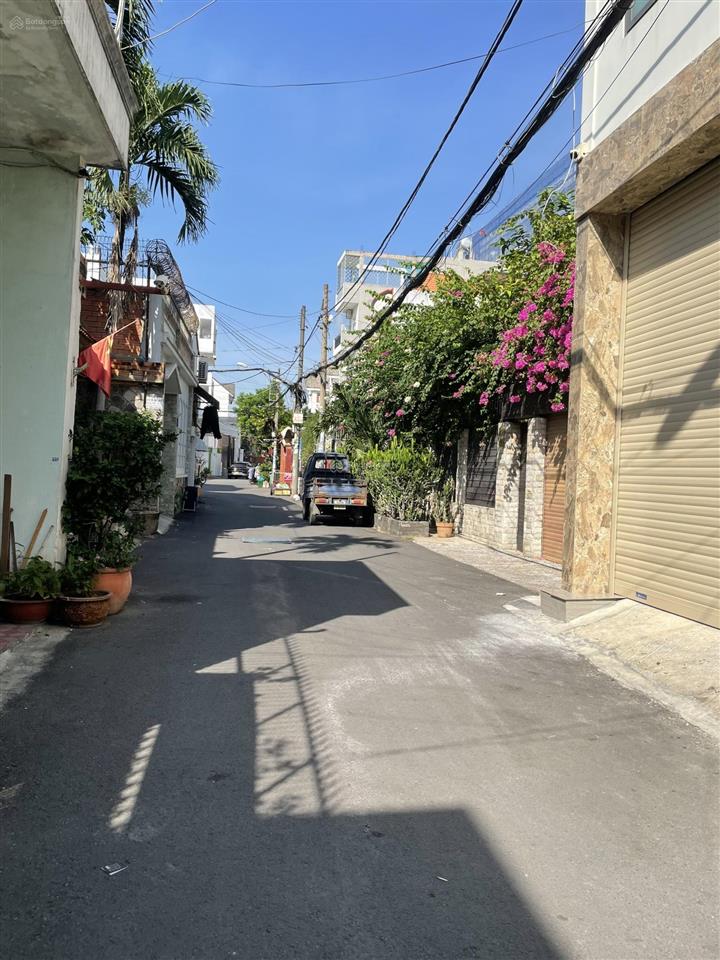 Bán gấp nhà hẻm nguyễn văn lượng sân vườn rộng và hẻm nhựa lớn đang làm văn phòng