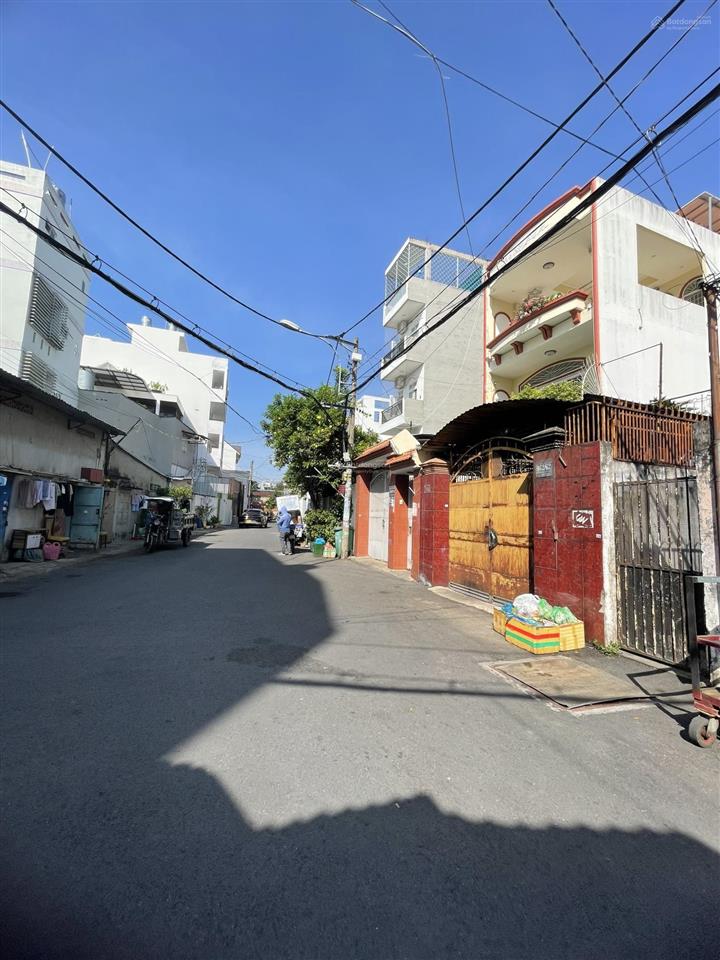 Bán gấp nhà hẻm nguyễn văn lượng sân vườn rộng và hẻm nhựa lớn đang làm văn phòng