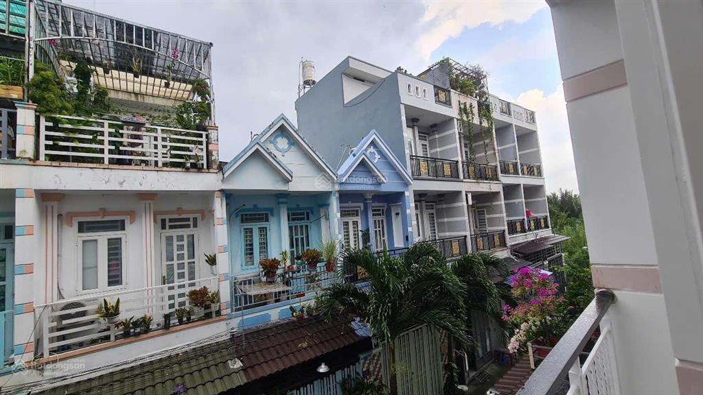 Nhà đẹp, thoáng, mát * 4pn  3wc * hẻm xe hơi lê văn lương, phước kiển