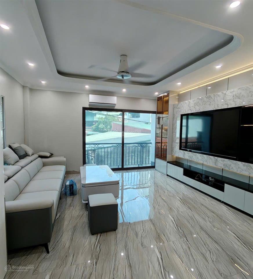 Bán nhà đẹp thạch bàn cổ linh, 40m², 6 tầng thang máy, ô tô vào nhà, gần aeon, giá 13,7tỷ