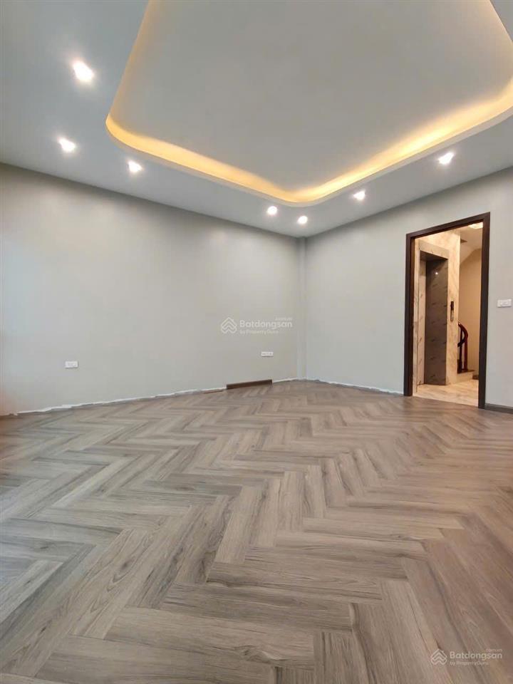Bán nhà đẹp thạch bàn cổ linh, 40m², 6 tầng thang máy, ô tô vào nhà, gần aeon, giá 13,7tỷ